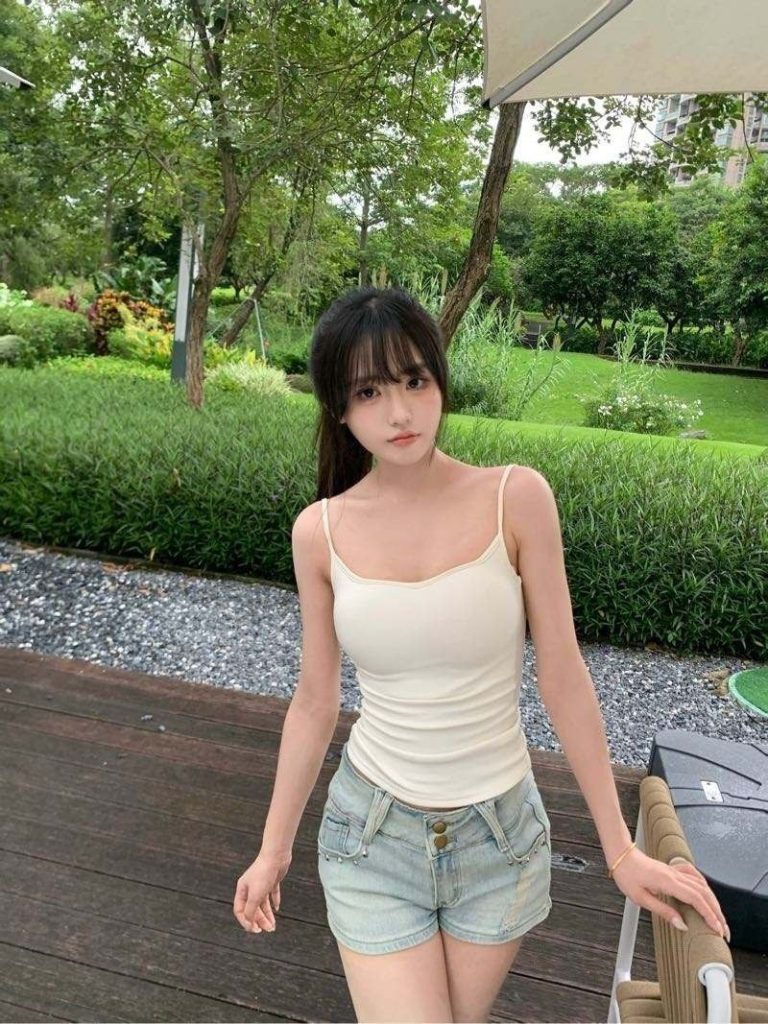 广州外围 亭亭玉立 楚楚动人 天使面容 千娇百媚 敏感体质容易高潮纯天然邻家小妹相关配图