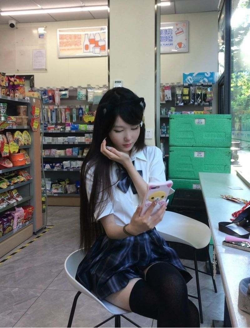 广州外围 瘦白纯少女 天使B杯 天然无整 不催不事超级配合 体质敏感小甜妹