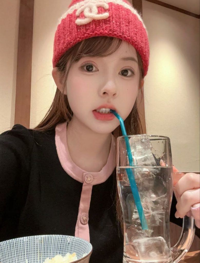 上海外围 极品白小纯 圈外纯兼职 完美无bug美少女相关配图