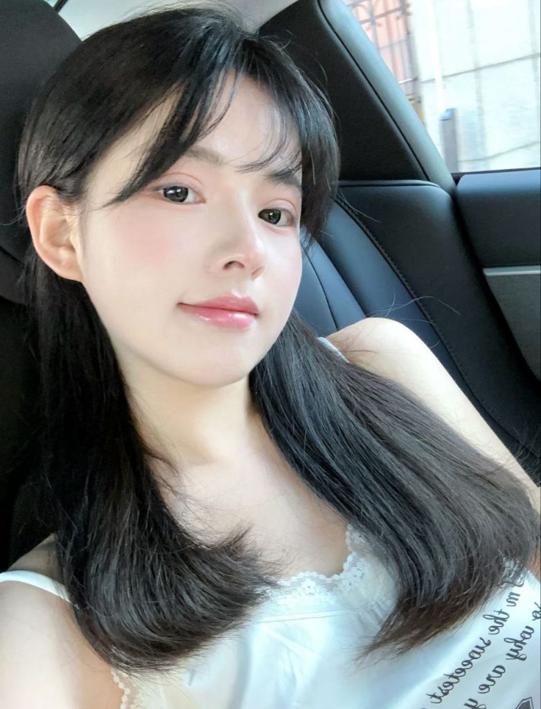上海外围 极品白小纯 圈外纯兼职 完美无bug美少女相关配图