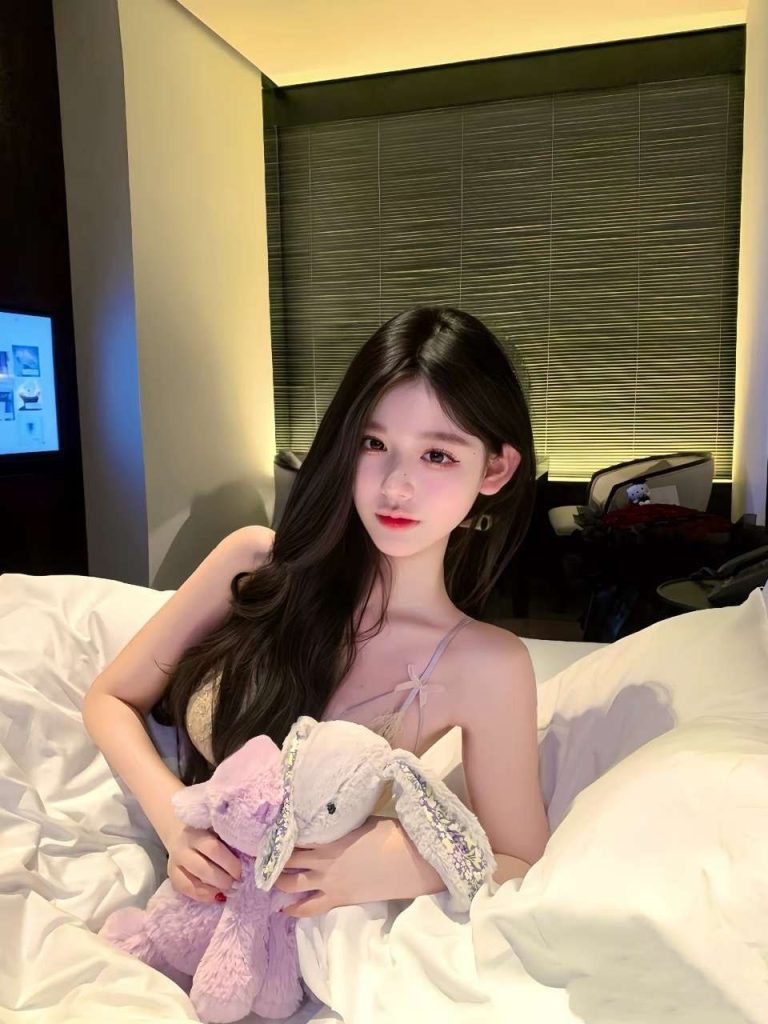 北京外围 06年纯欲甜美系校花 童颜巨乳 相关配图