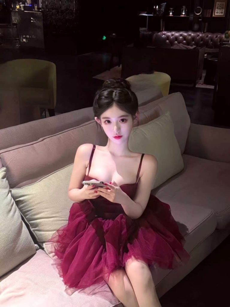 北京外围 06年纯欲甜美系校花 童颜巨乳 相关配图
