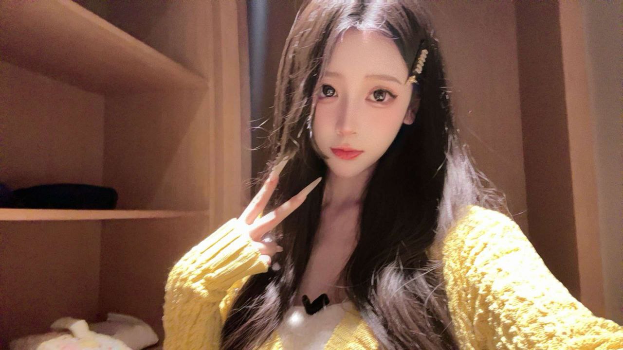济南外围 21岁美少女兼职 162/88斤