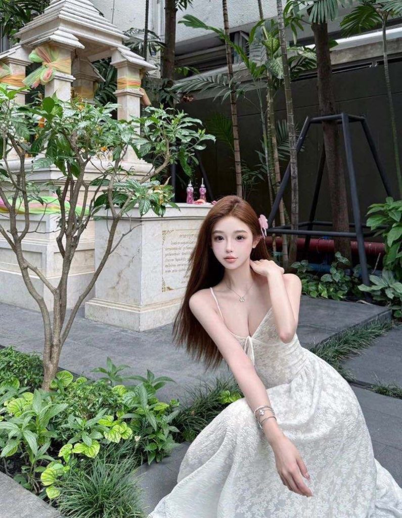 深圳外围 04年173E素颜清纯肤白音甜贴心小女友相关配图