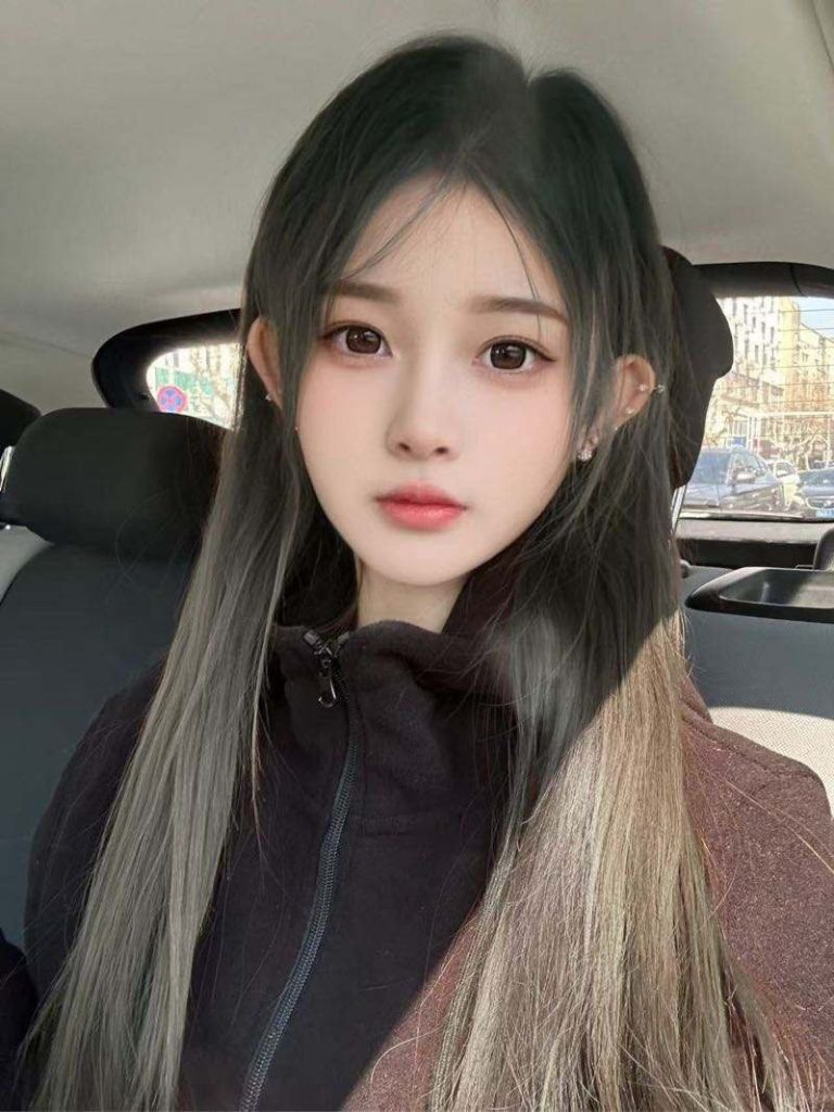 南京外围 04在校生兼职天然无整.酥胸真C大长腿相关配图