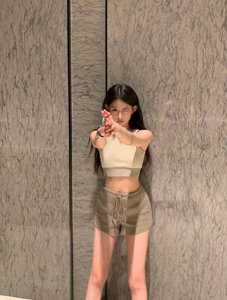 南京外围 04年含苞待放美少女 S身材舞蹈生兼职相关配图