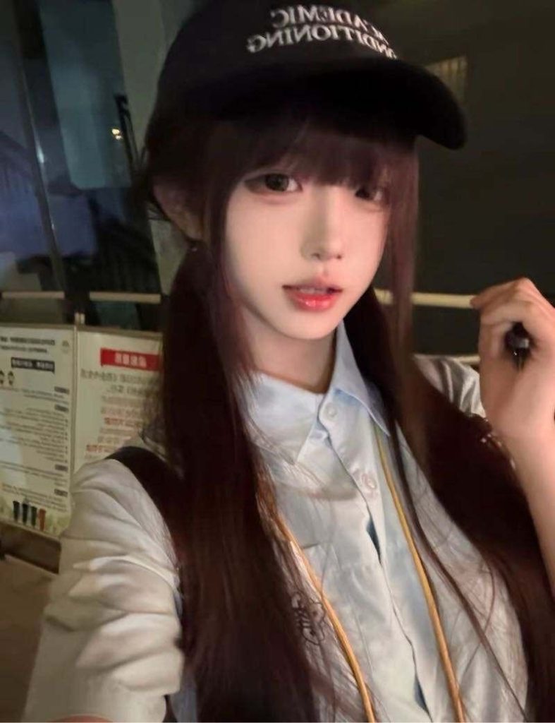 扬州外围 极品嫩汁少女 私密紧致粉嫩如处 细腰翘臀 全身无整 皮肤超白 上课热情积极配合 给你带来不一般的体验相关配图