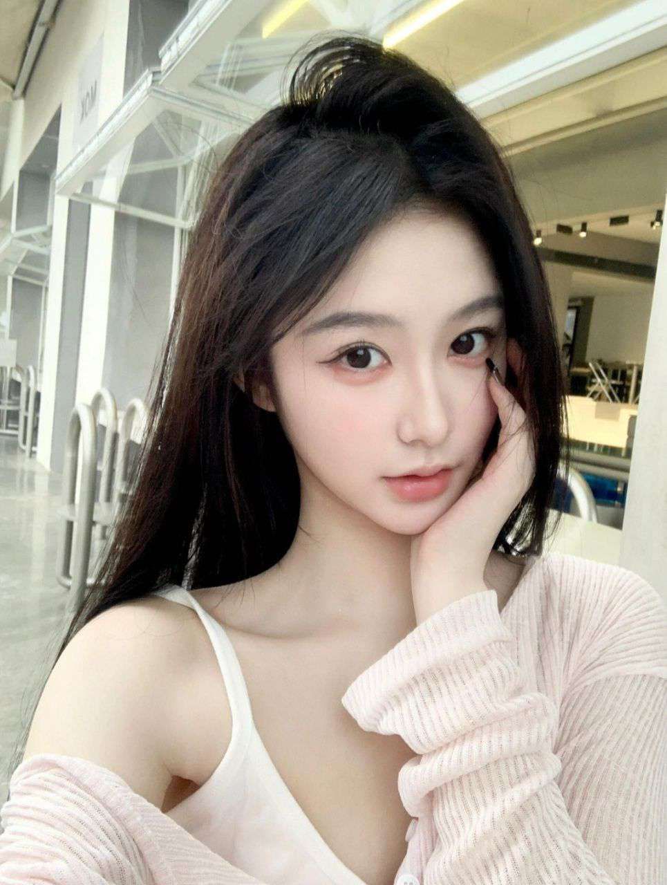 海口外围 皮肤白嫩 身材高挑 细腰翘臀 无一丝赘肉 爱健身 跳舞 游泳 旅游的极品学生