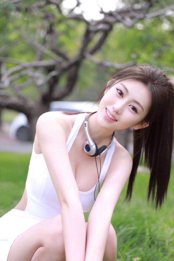 石家庄外围 洋气清纯在校生兼职 三点粉 皮肤白嫩 胜任各种姿势 紧致水多 难得的敏感体质易高潮相关配图