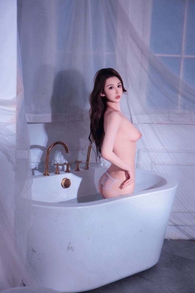 泉州外围 中韩混血学生模特兼职 蜂腰翘臀 巨乳挺拔有弹性 超粉超嫩 两腿细细 柔软会吸 体贴懂事相关配图