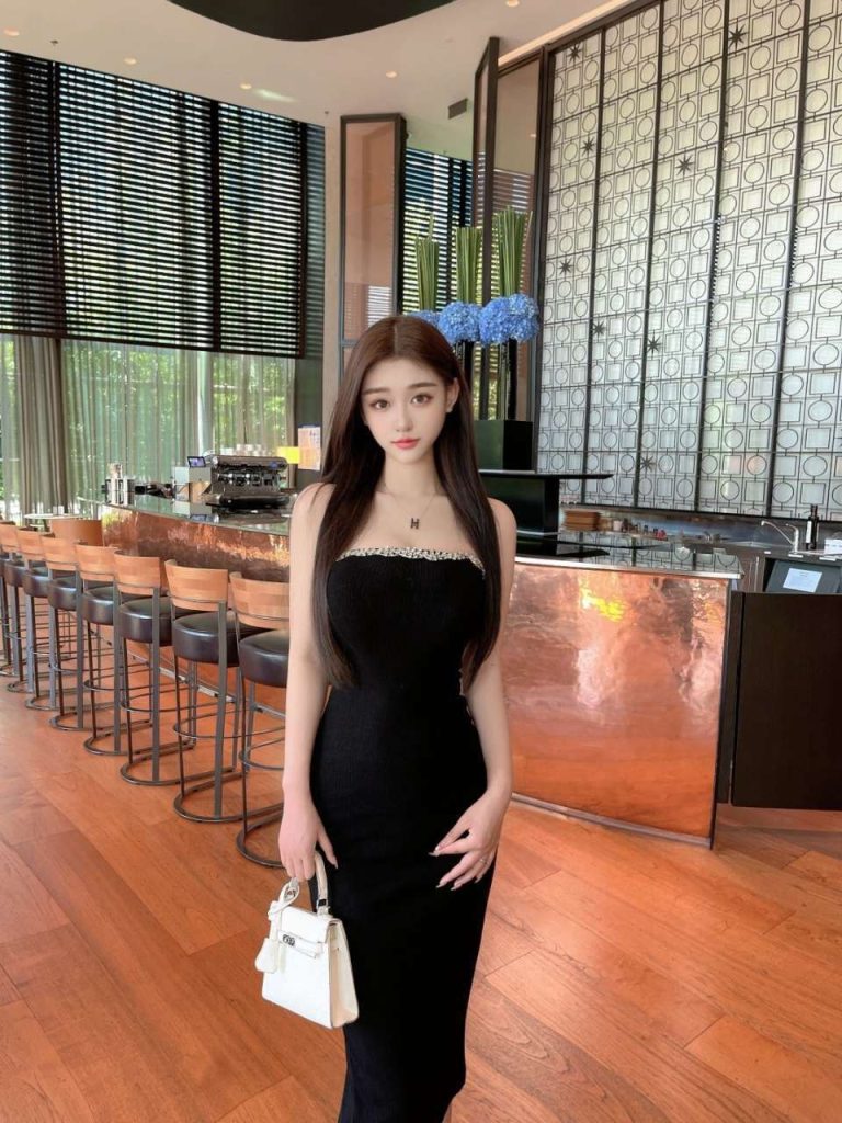 厦门外围 气质高挑洋气 腕线过裆 完美比例 性恪开朗爱笑 温婉大方 床上超一流体验相关配图