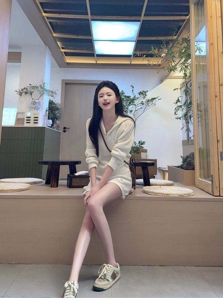 广州外围 真人极品 身材气质绝佳 高素质 短暂兼职 只见素质导 情商高会说话真 上下粉 腿玩年皮肤水水嫩 通体雪白相关配图