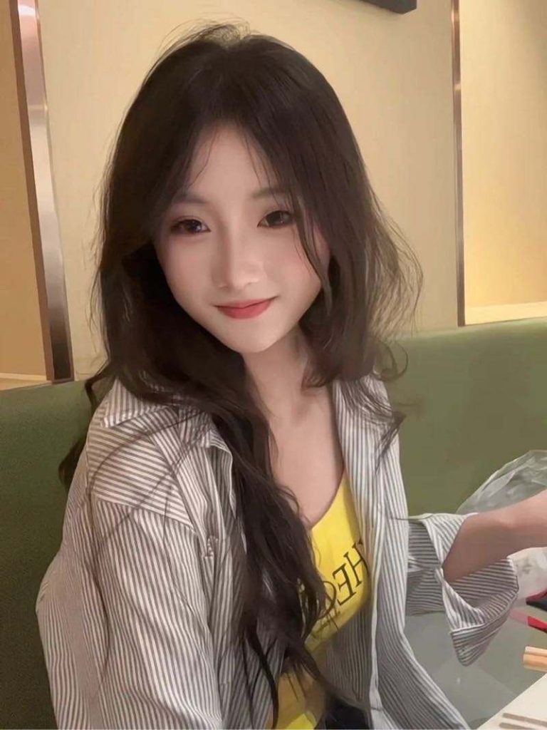 温州外围 真实年龄07A𝟰腰 筷子腿 无纹身 完美身材 皮肤白皙上下3点粉 初次出海相关配图