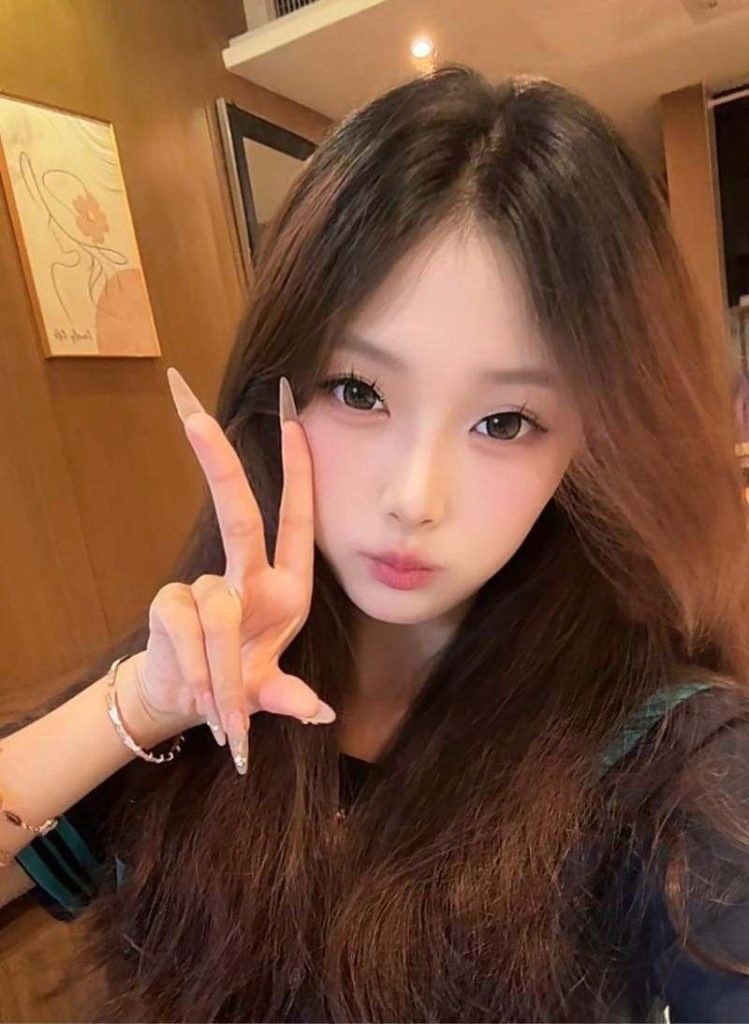 温州外围 真实年龄07A𝟰腰 筷子腿 无纹身 完美身材 皮肤白皙上下3点粉 初次出海相关配图