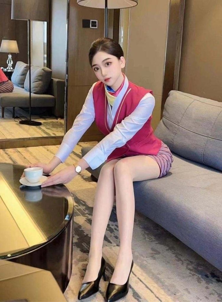 长春外围南航空姐 真实有证皮肤雪白 光滑细软 大长腿 身材S型温柔体贴 服务一流 全身无赘肉听话相关配图