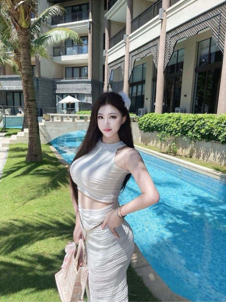 长春外围 纯天然F罩杯大奶 童颜巨乳超大奶 欧美蜜桃臀 风骚御姐 淘宝胸模 前凸后翘 绝对丰满天花板 口活超级好 一流体相关配图