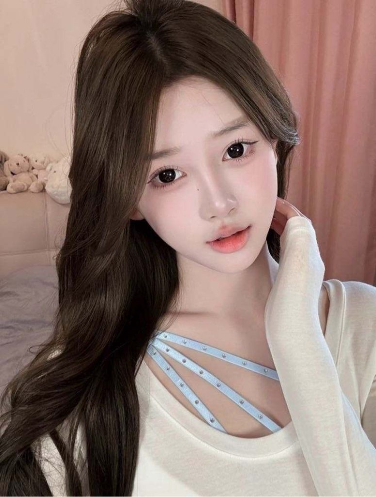 常州外围 全身无赘肉 S型身材 本人比照片漂亮 北京电影学院学生 贴心小女友  气质大牌  皮肤白嫩相关配图