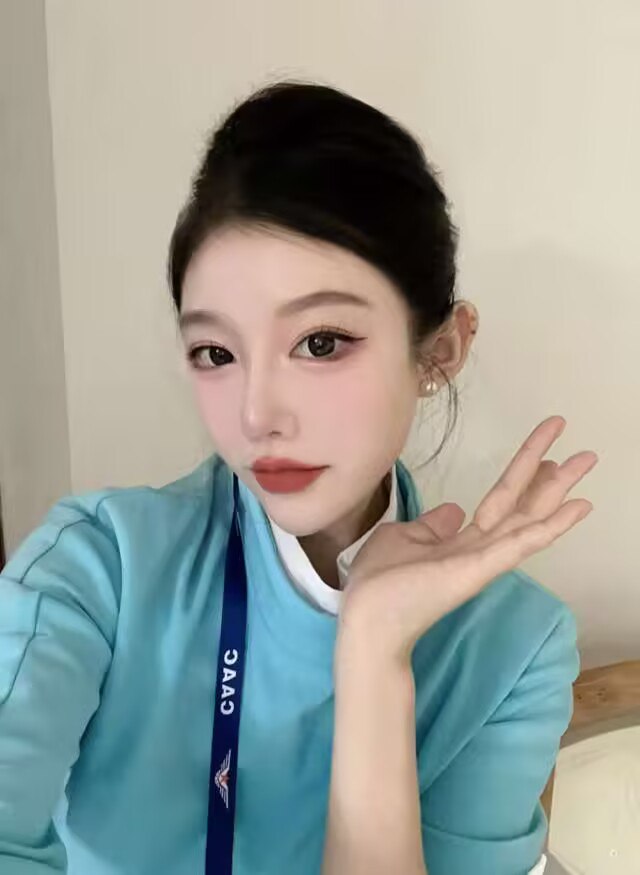 南昌外围学生妹 172/45 天然D 空姐 空乘 少女相关配图