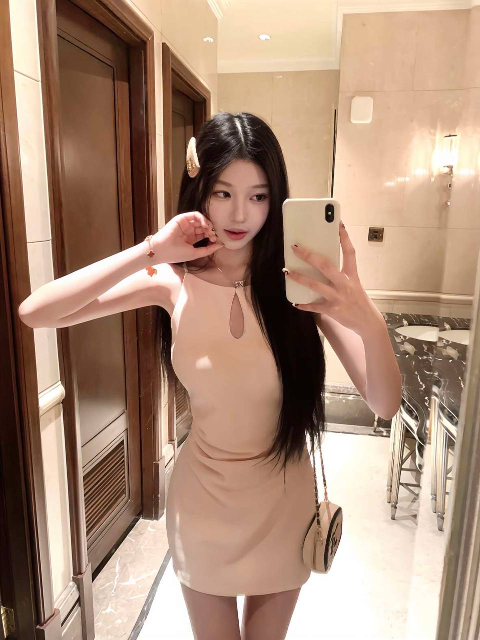 青岛外围学生妹 173/45 天然C 御姐 萝莉 巨乳