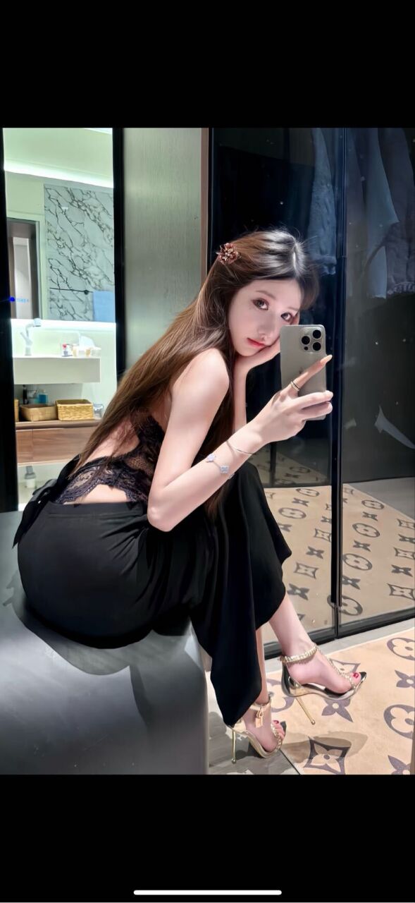 无锡外围04年女孩 170/88 天然D 宝藏女孩 可爱 新人