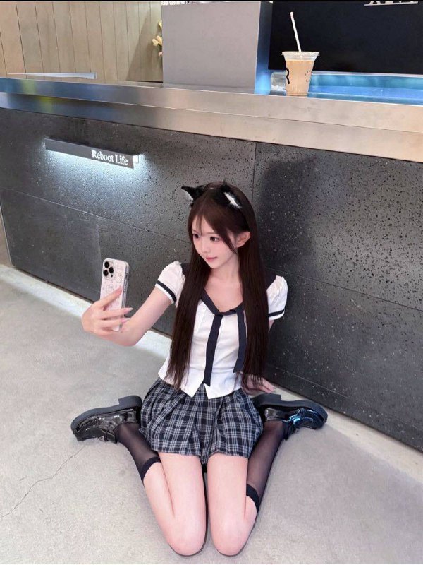 西安外围学生妹 168/88 天然C 艺术生 御姐 萝莉相关配图