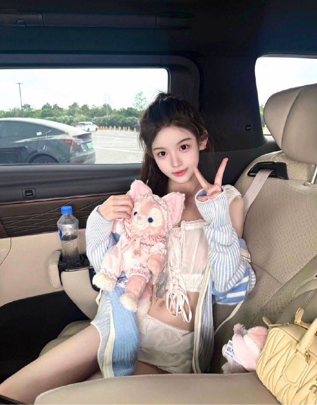 西安外围学生妹 170 天然D 御姐 萝莉 巨乳相关配图