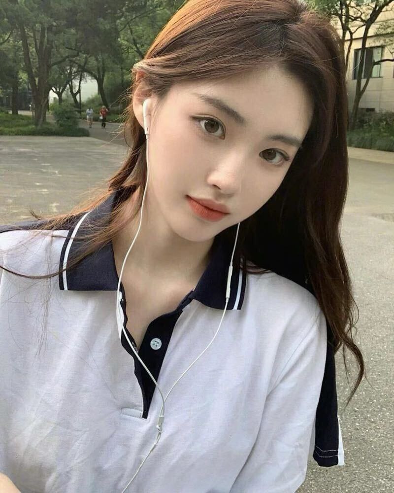 苏州外围学生妹 173 天然D 校花 高颜值 筷子腿相关配图