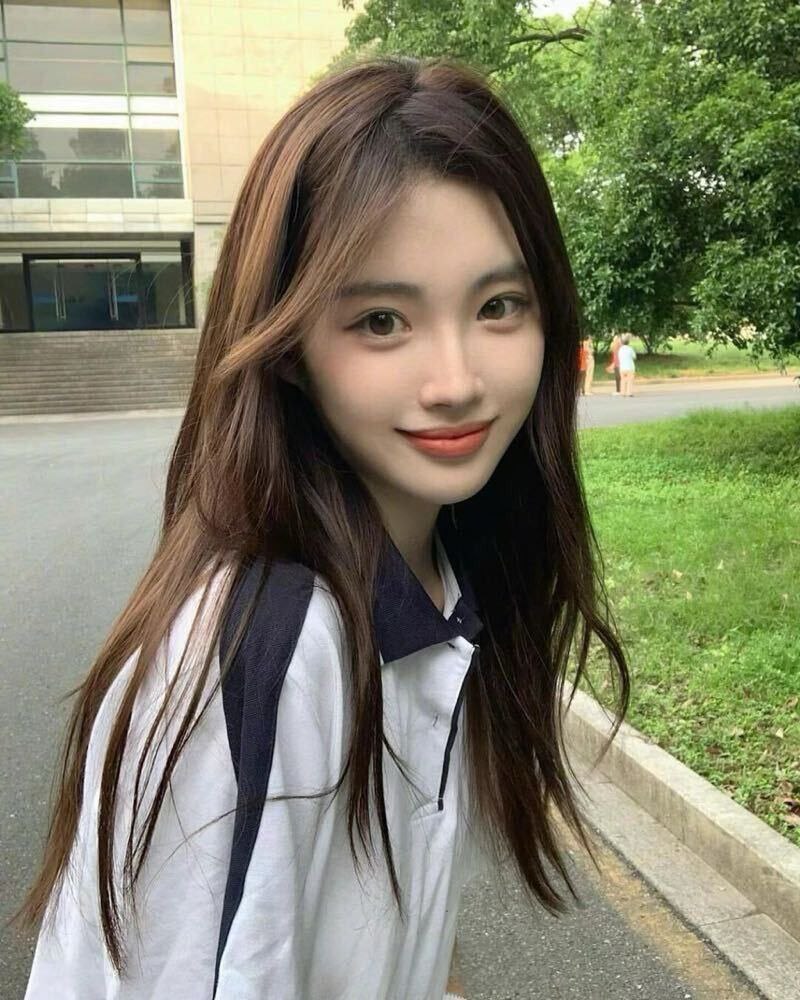 苏州外围学生妹 173 天然D 校花 高颜值 筷子腿相关配图