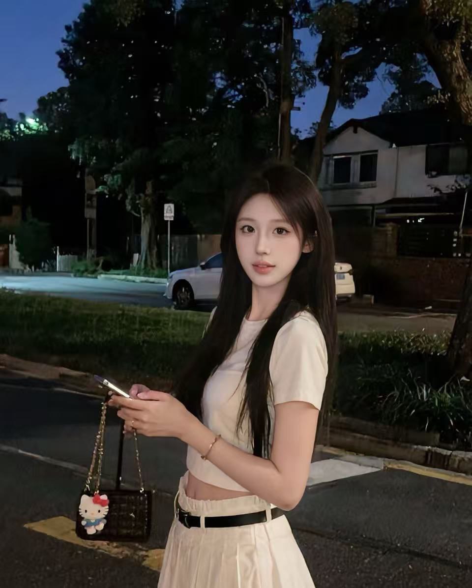 南京外围 性格温柔体贴 没有一丝风尘气 亭亭玉立 高度配合 气质清纯优雅 楚楚动人 真诚相待 全身0整相关配图
