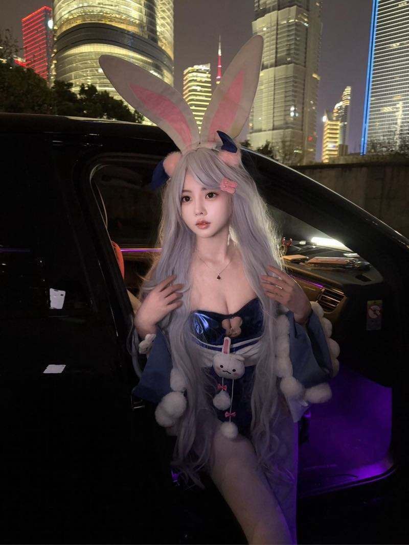 上海外围 小纯 04年气质清纯 平面模特coser 圈外兼职漫画身材罕见冷白皮 五官精致白幼瘦天花板温柔体贴只接待高素质相关配图