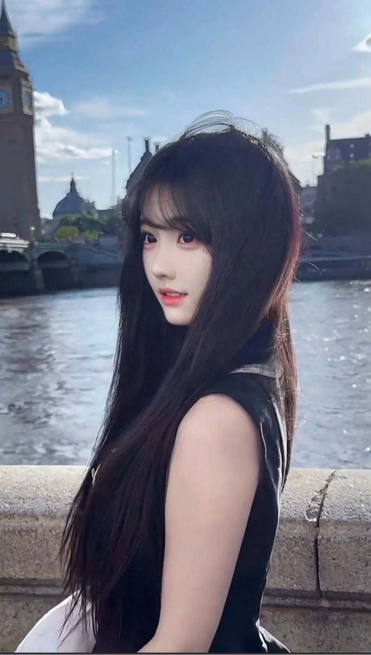 杭州外围 🦜质量 纯天然妈生脸 全身皮肤白皙光滑 吹弹可破 可素颜 无风尘味 完美身材比例腿细长直 极易敏感多汁 三点相关配图