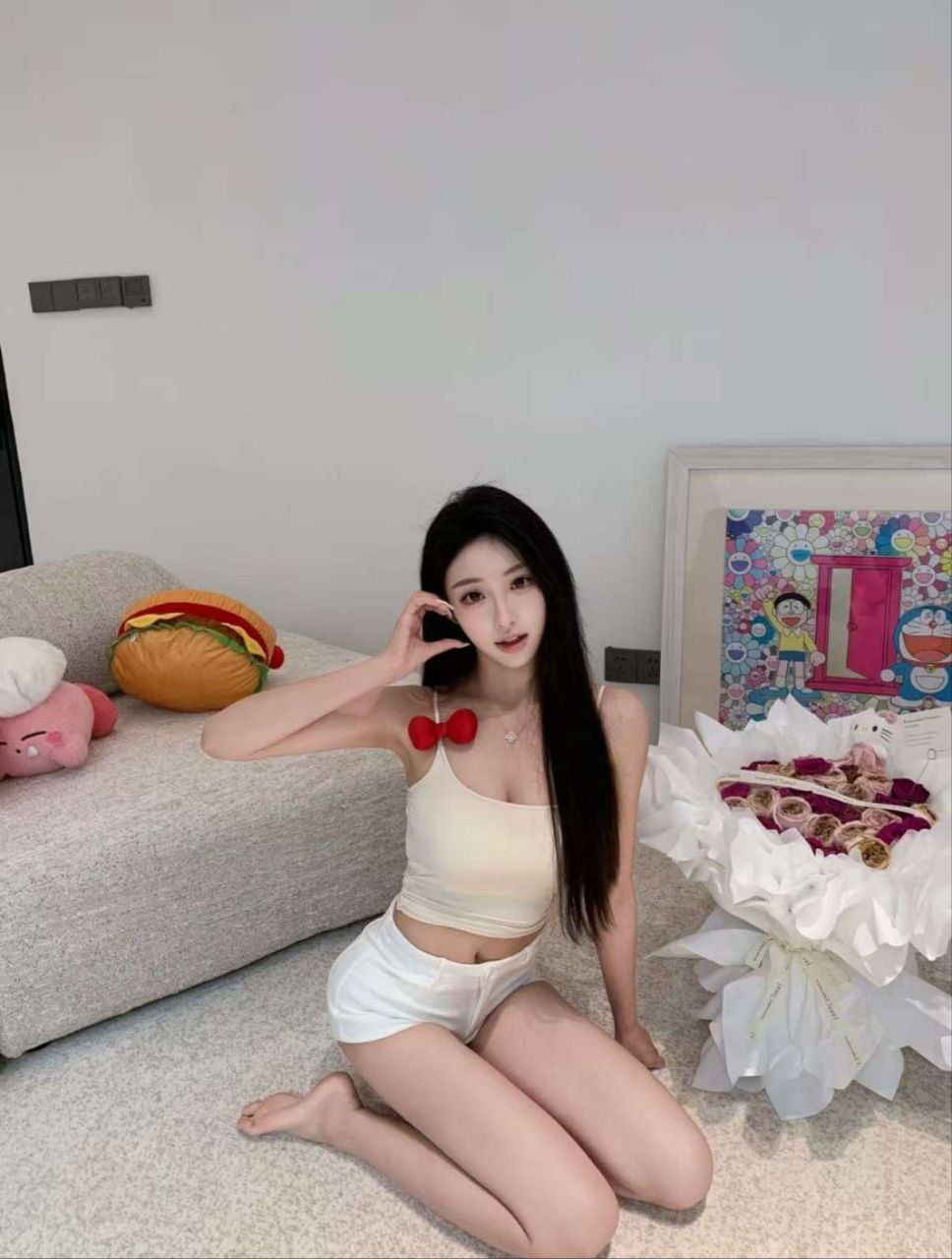 海口外围 真实05年清纯少女高学历 洋气五官精致 洋气少女 真胸无科技