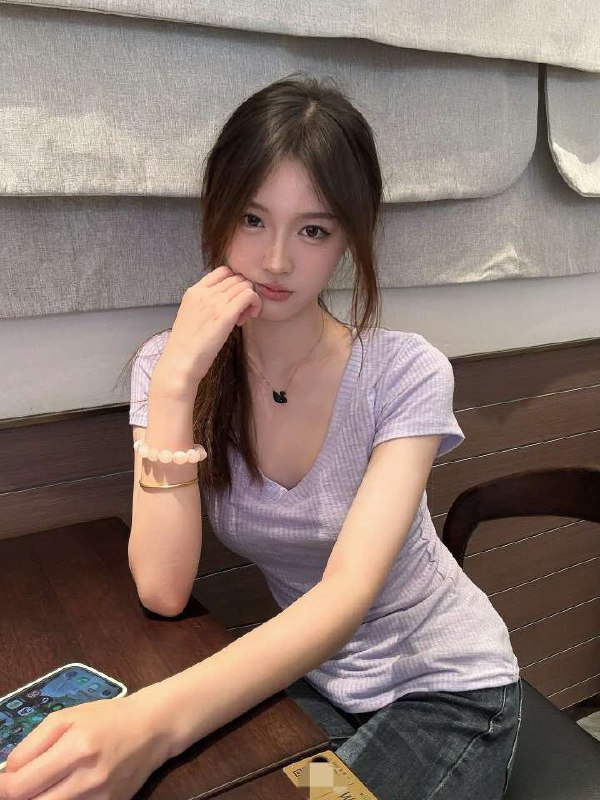 重庆外围学生妹 168/47 天然C 学妹 气质