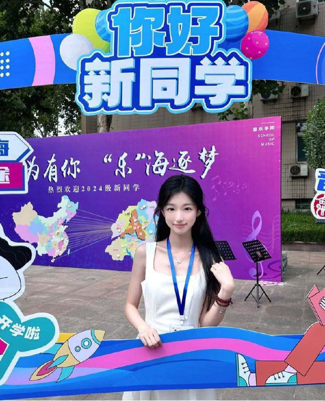 天津外围新人 163 天然A 三点粉 大圈 乖巧