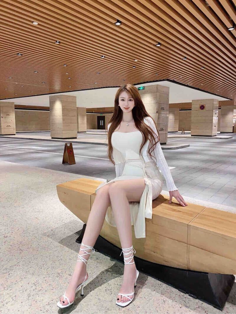 南宁外围空姐 178/69 天然C 车模 欧美身材 初恋feel相关配图
