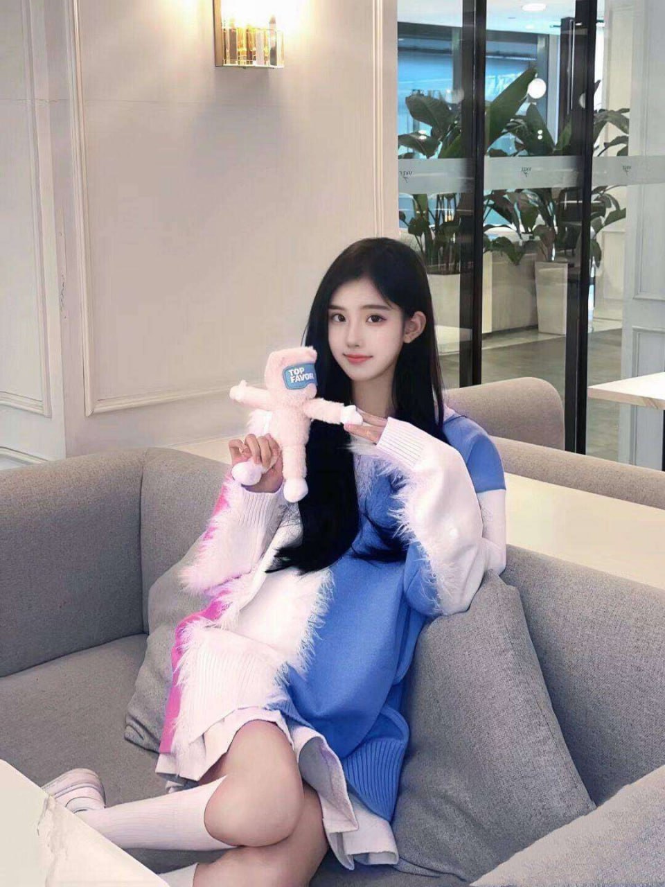 天津外围筷子腿 168/44 天然D 开朗 丝袜相关配图