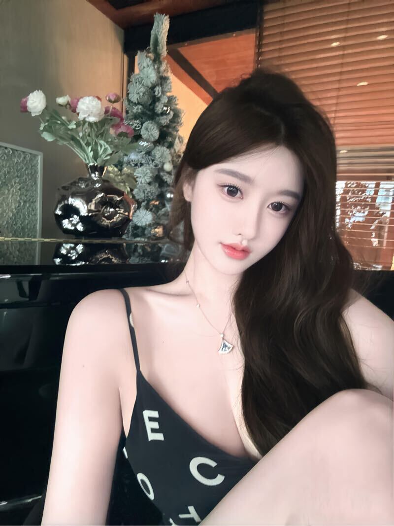 兰州外围纯欲 172/69 天然D 少女 大长腿 新人相关配图