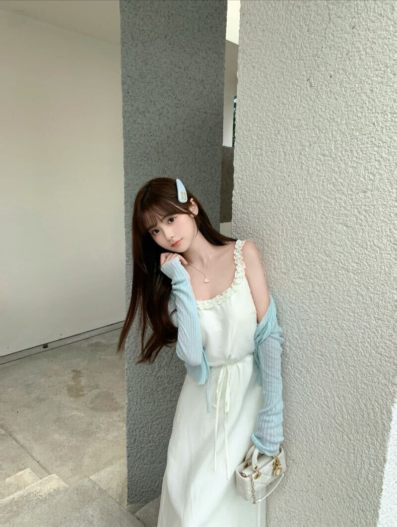 兰州外围19岁学生妹 165/44 天然C 初恋feel 气质 洋气相关配图