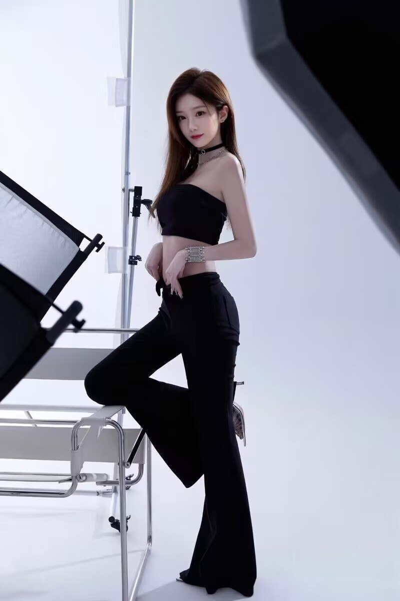 兰州外围御姐 175 天然A 洋气 淑女 时尚相关配图