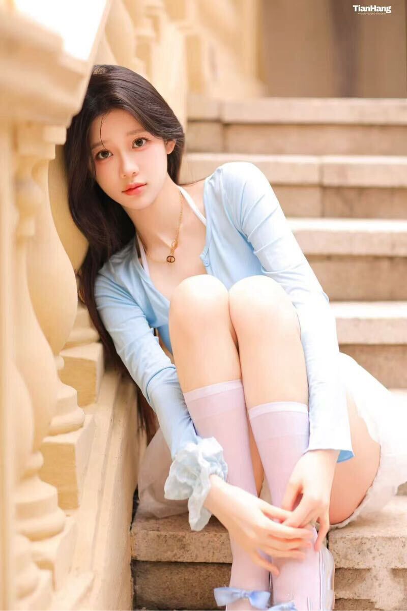 兰州外围纯欲 170/100 天然E 大长腿 新人 女孩相关配图