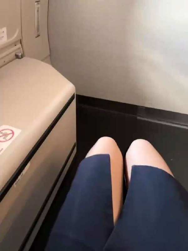 昆明外围空姐 175 天然D 御姐 气质 制服