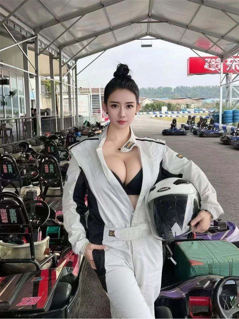 武汉外围御姐 172/38 天然F 服务型 性感 健身