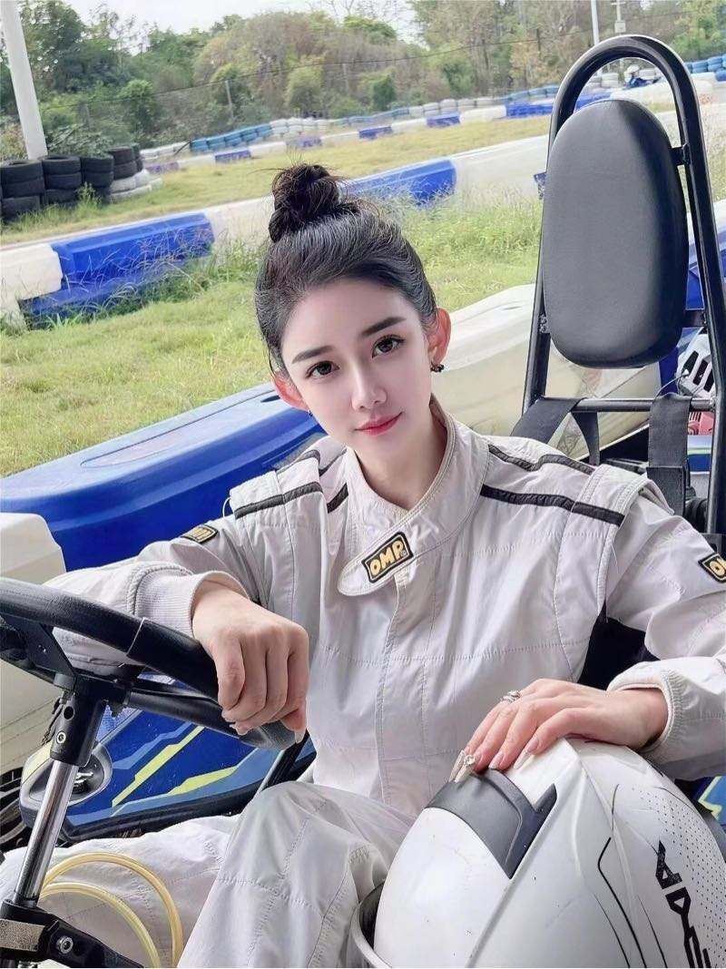 武汉外围御姐 172/38 天然F 服务型 性感 健身相关配图