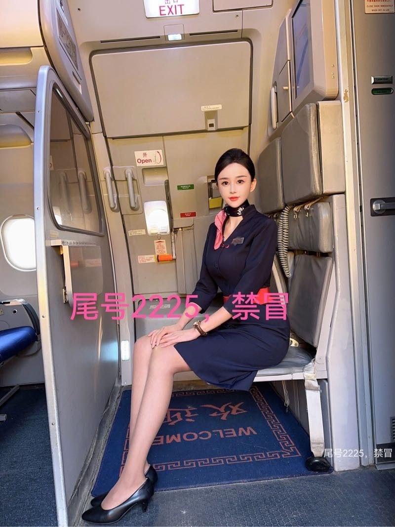 南京外围空姐 176/69 天然D 大长腿 制服相关配图