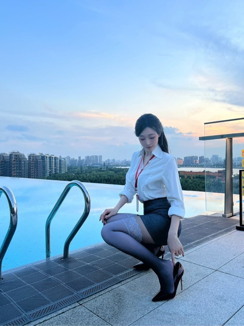南京外围御姐 172/49 天然D 名媛 大长腿 蜜桃臀相关配图