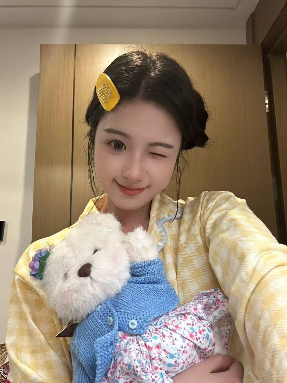 广州外围06年学生妹 165/90 天然C 大长腿 初恋feel 可爱相关配图