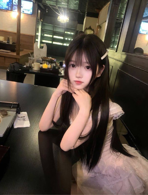 北京外围少女 165/44 天然D 五官精致 精致 童颜相关配图