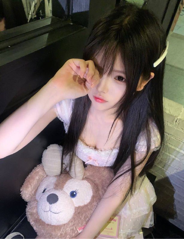 北京外围少女 165/44 天然D 五官精致 精致 童颜相关配图