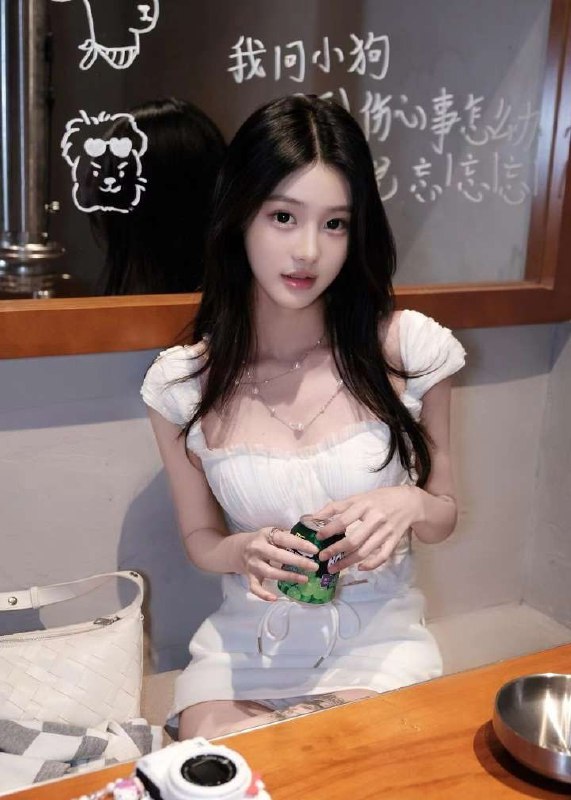 深圳外围04年纯欲 166/69 天然C 制服 网红 新人相关配图