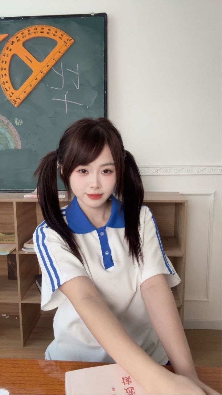 深圳外围学生妹 162 天然C 留学生 萝莉 幼态相关配图